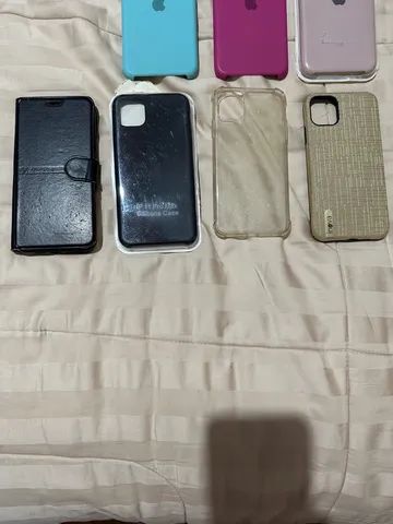Lote 7 capas celular iPhone 11 Pro Max semi nova impecável  - Foto 3