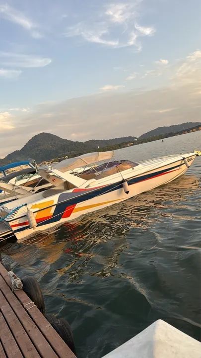 Lancha Cigarrete 36 Pés zerada  - Foto 4