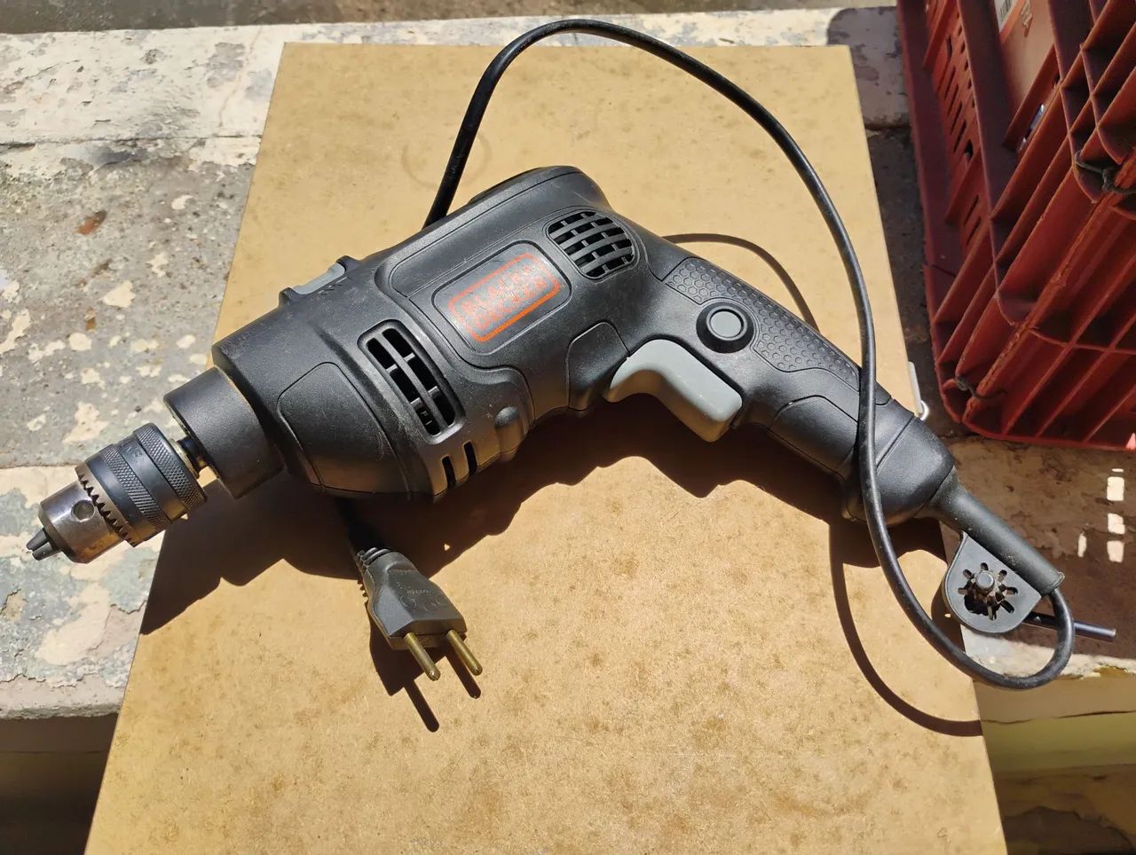 Furadeira 220v