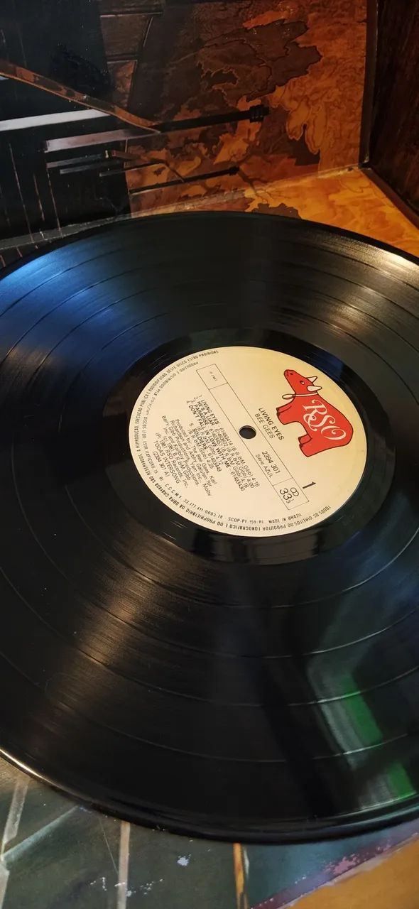 Disco de Vinil Bee Gees - Living Eyes - Foto 4