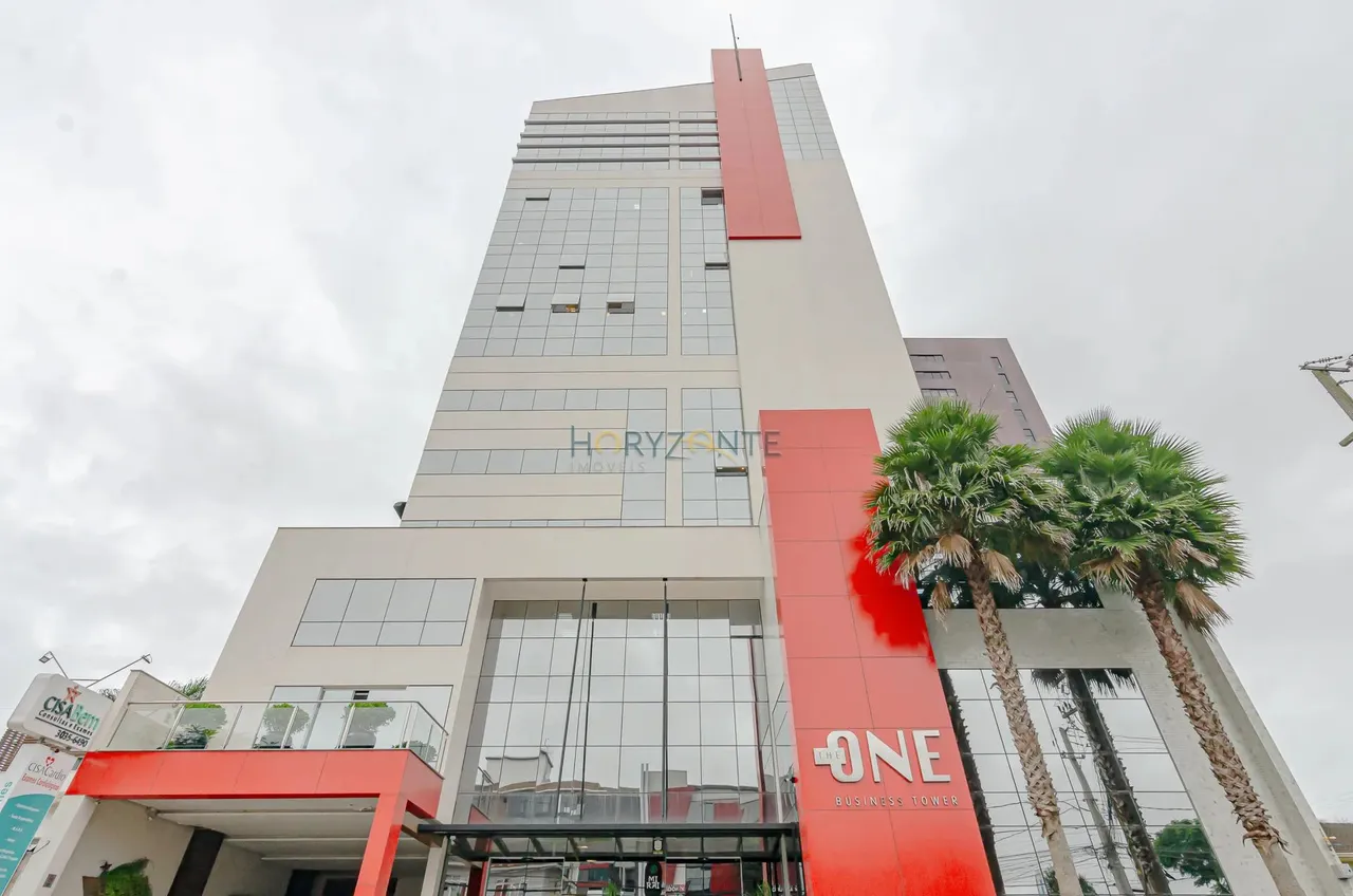 Sala Comercial no Bairro São Pedro - São José dos Pinhais-PR: 78 m², 2 Salas e 2 Banheiros