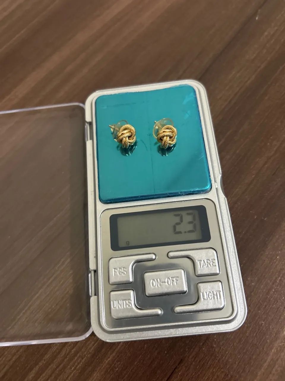 Par de brincos em ouro 18k - Foto 2