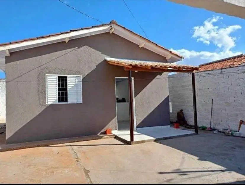 Casa disponível à venda no Cruviana