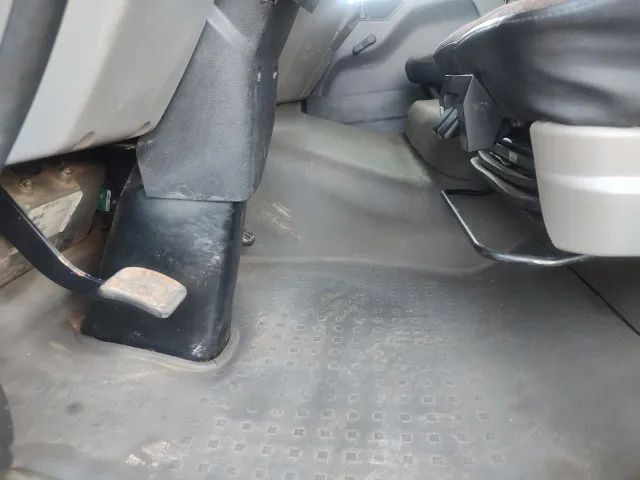 Vw 31320/10 8x4 caçamba com 20 m - Foto 8