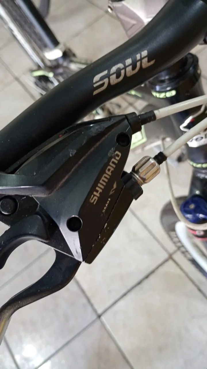 Bicicleta Aro 29 Venzo 21 velocidades Freio a disco Tamanho 15" Usada - Foto 5