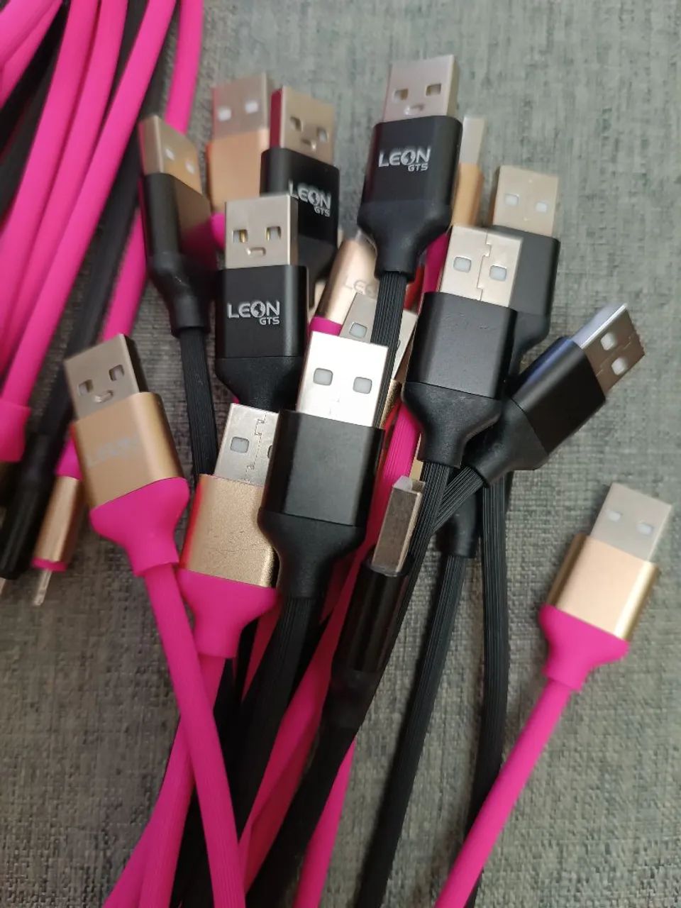 Cabo USB tipo c v8 iPhone novos  - Foto 5