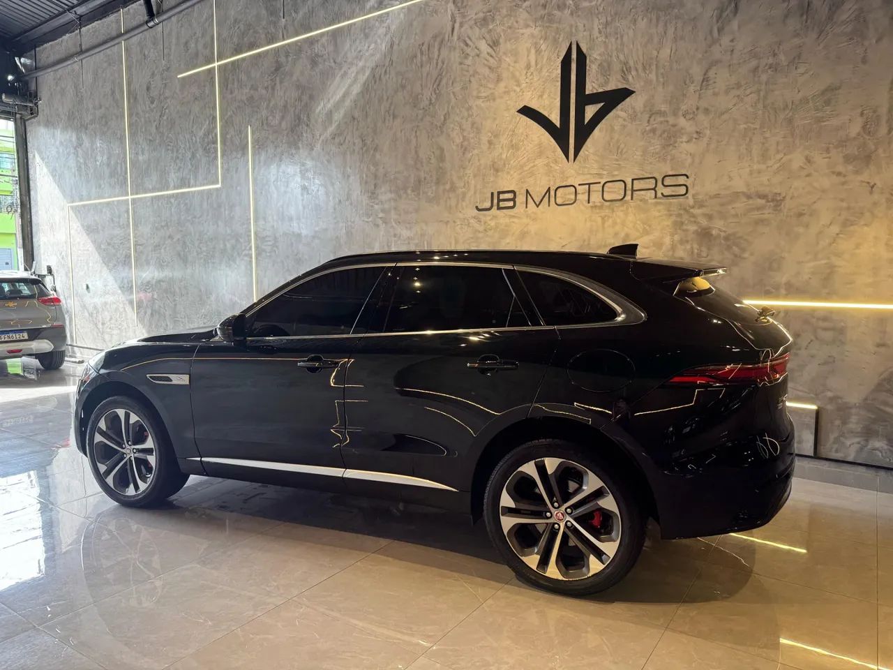 Jaguar F-Pace 2.0 P400e Phev R-Dynamic Se Awd Automático - Foto 5