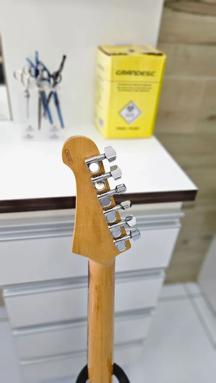  Guitarra Yamaha Pacifica 120H ano 2011 - Foto 5