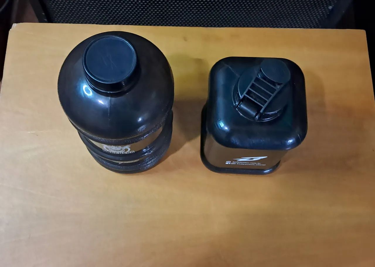 Kit com 2 Garrafão galão de água Darkness e Body Action - usadas - Foto 2
