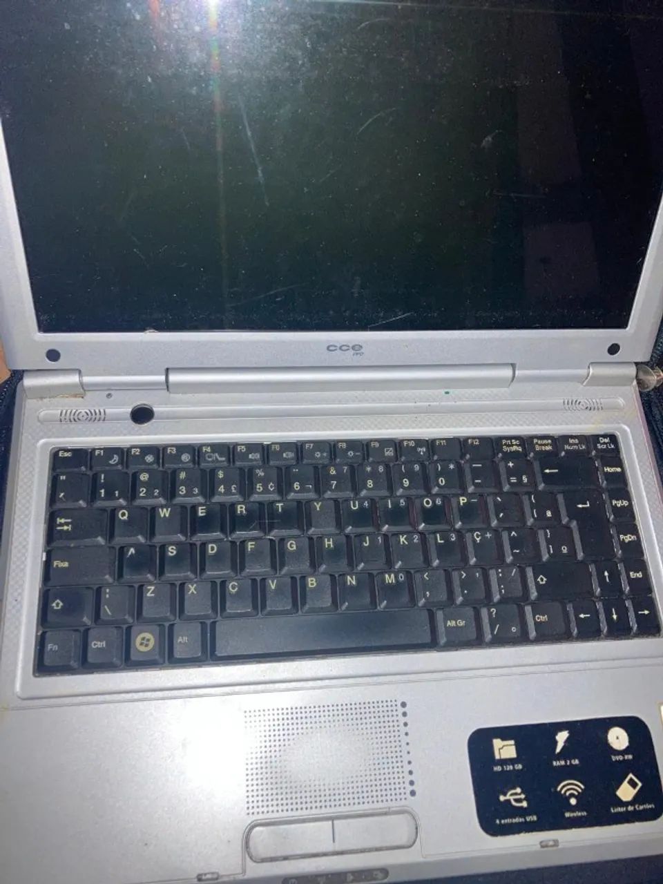 Notebook para retirada de peças.