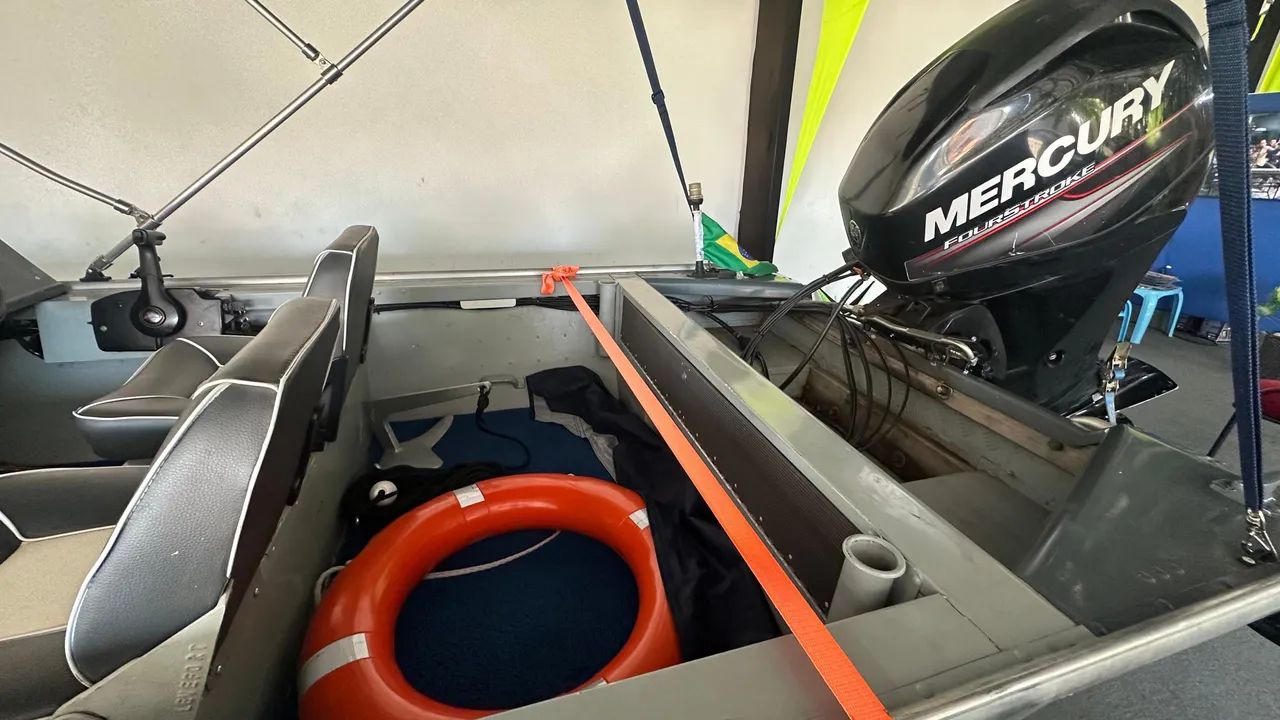 Lancha de passeio/pesca  levfort - Foto 6