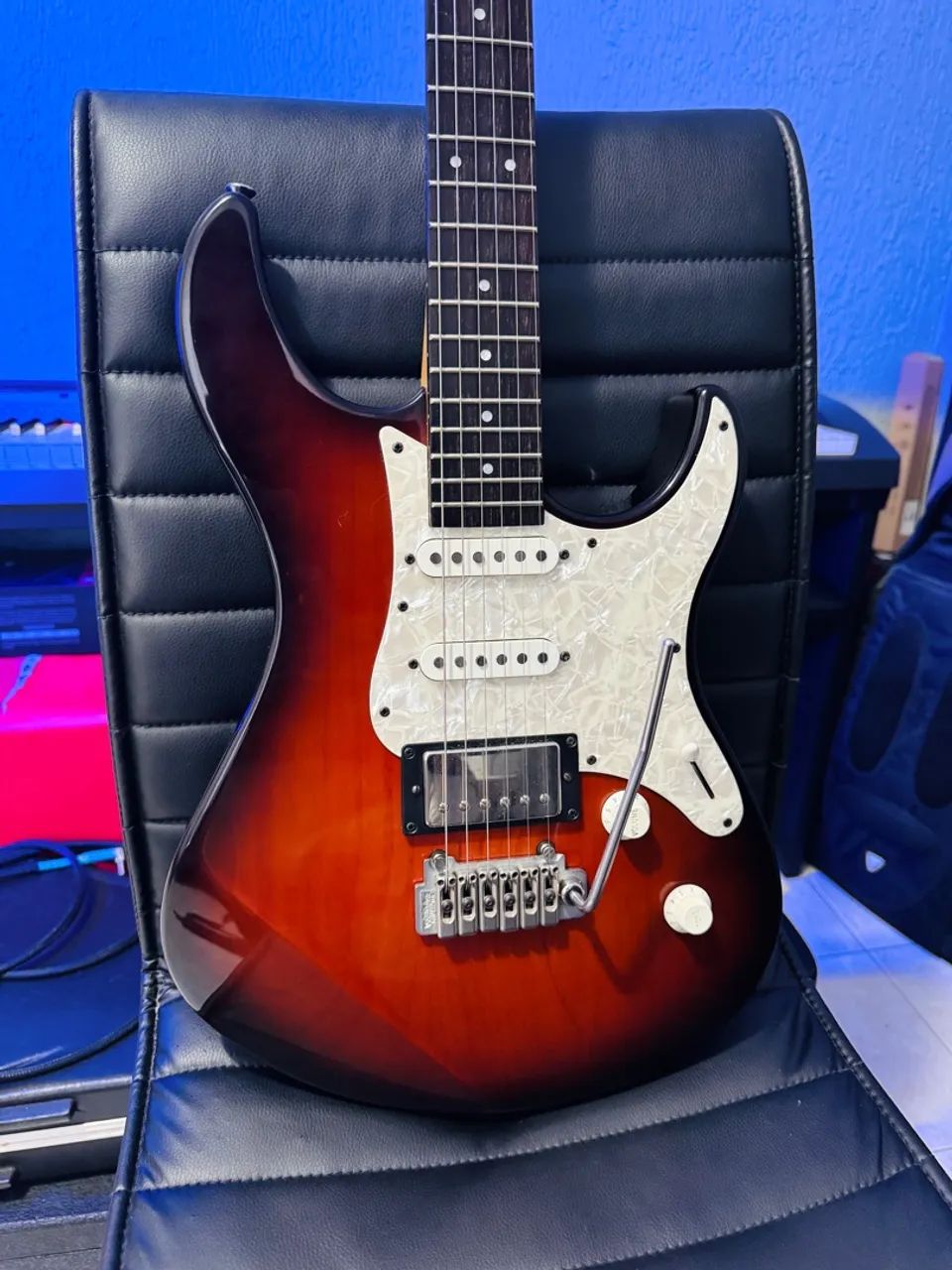 Guitarra Yamaha Pacifica 604W - Foto 5