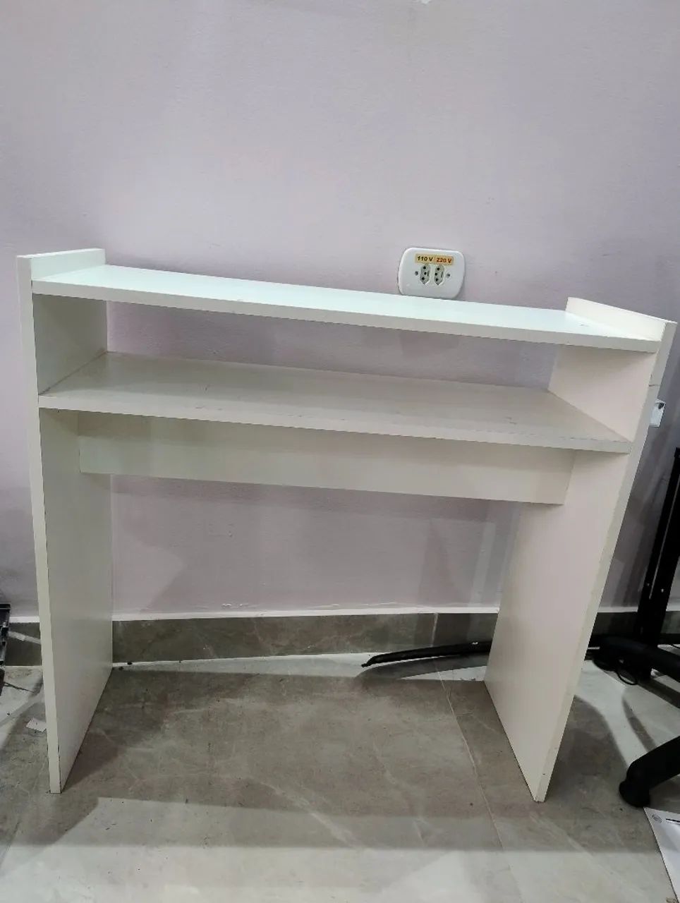 Prateleira Expositora Branca com mesa - Foto 2