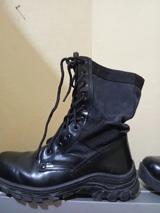 Botas Táticas Preta - Foto 2
