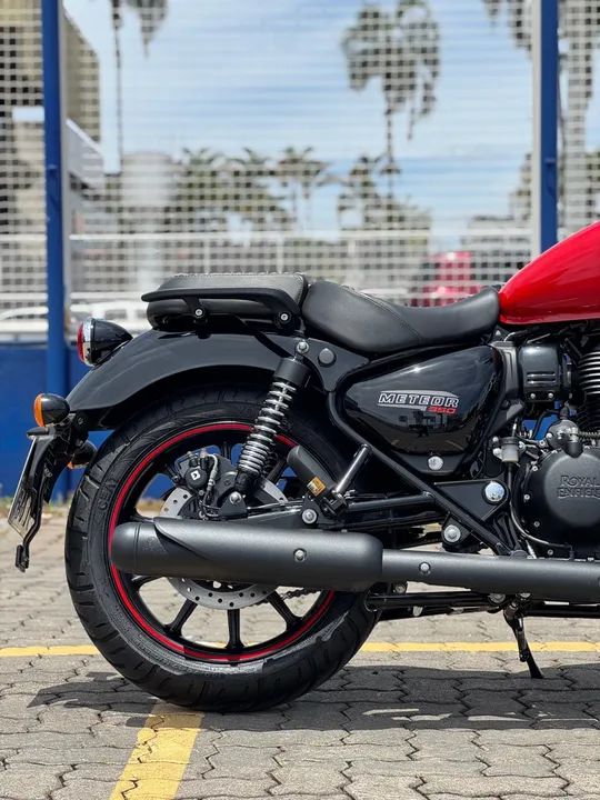 Royal Enfield - Meteor 350 com baixo km - Foto 9