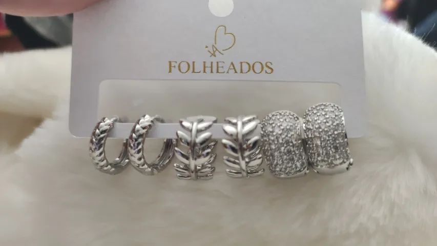 Brinco. Trio bijuterias.