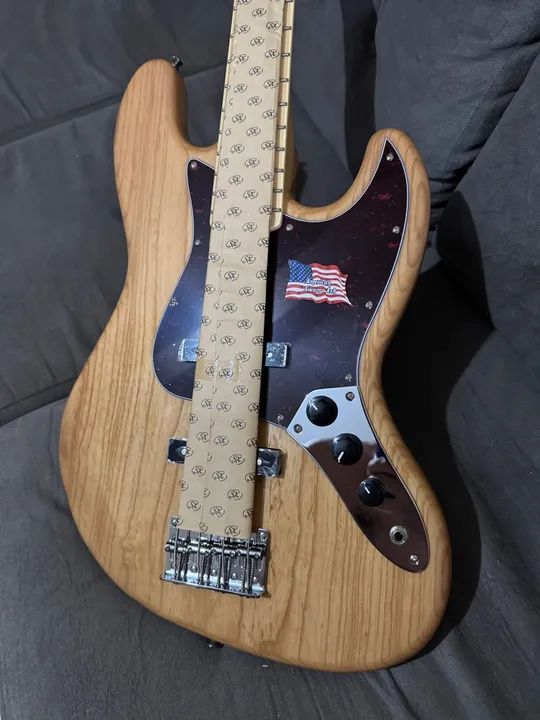 Baixo Sx ash zero na caixa 4 cordas  - Foto 4