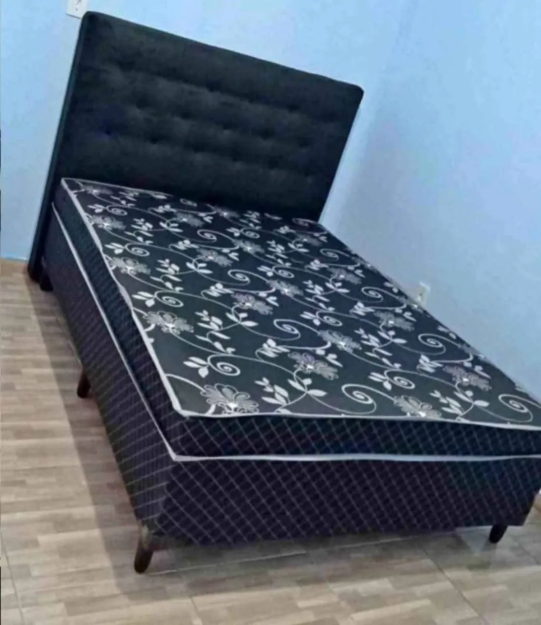 Cama + cabeceira nova de fábrica  - Foto 2