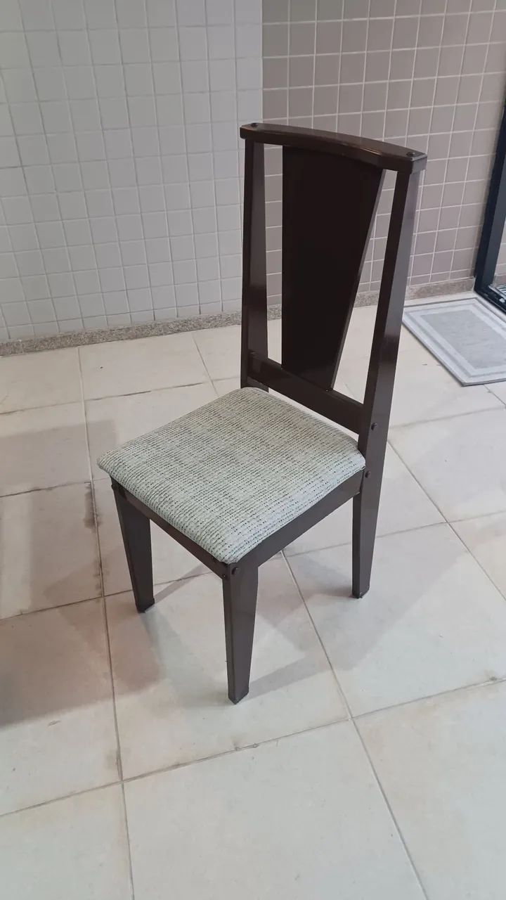 Mesa de sala de jantar com seis cadeiras64302124794499122