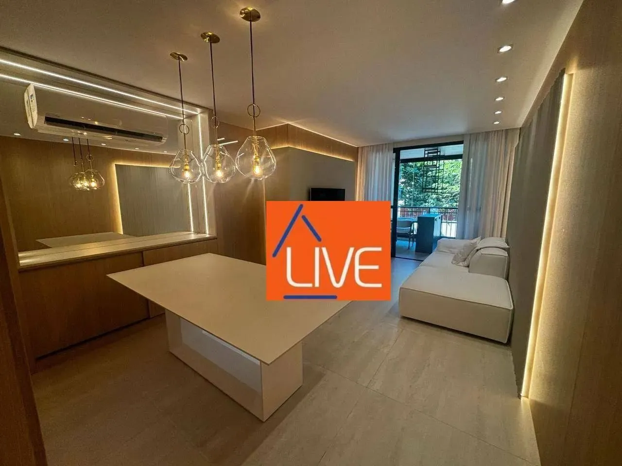 LIVE VENDE: Belíssimo Apartamento com 3 quartos, suíte, varanda, 2 vagas, 110 m² por R$ 1.