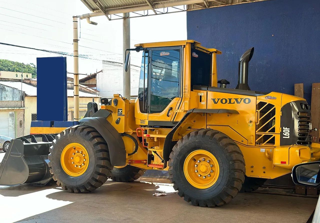 Pá carregadeira- Volvo L60F  à venda 