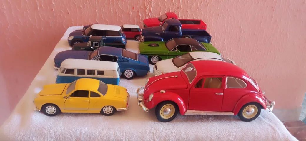 Carros em miniatura - Foto 2