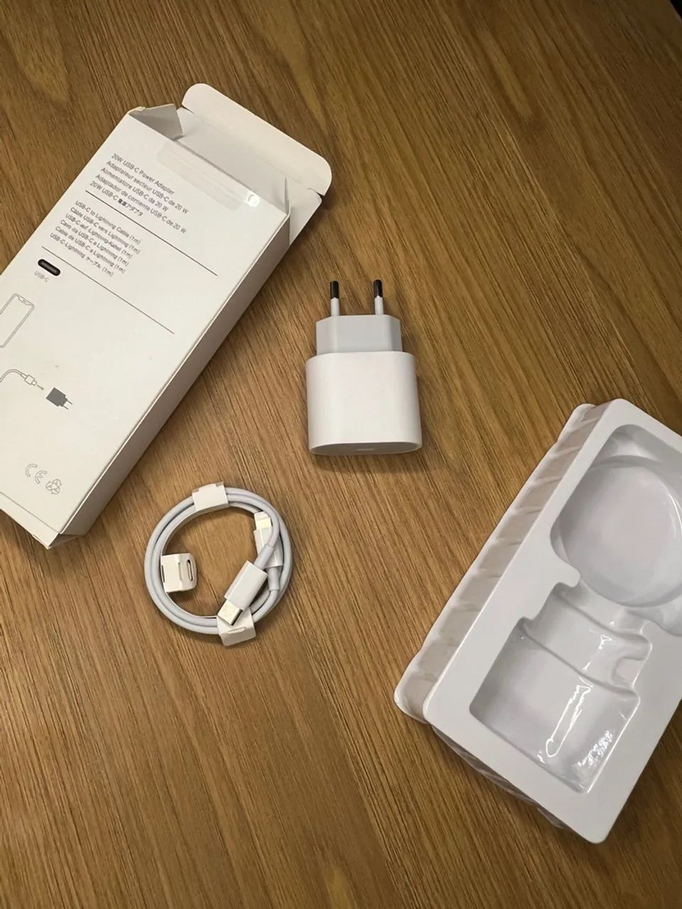 Carregador IPhone Apple 20W USB-C e Cabo Lightning - Novo - Foto 4