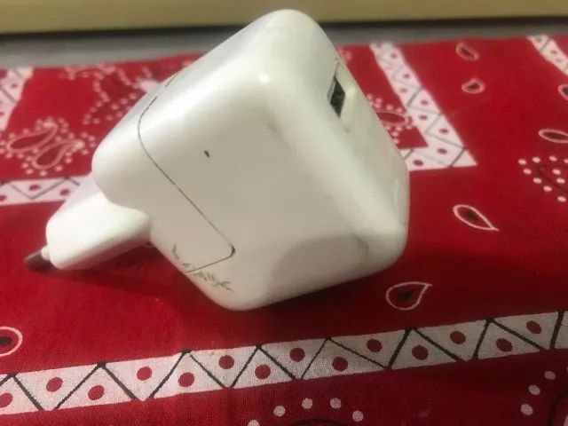 iPhone 7 32GB funcionando com carregador; tudo ok  - Foto 4