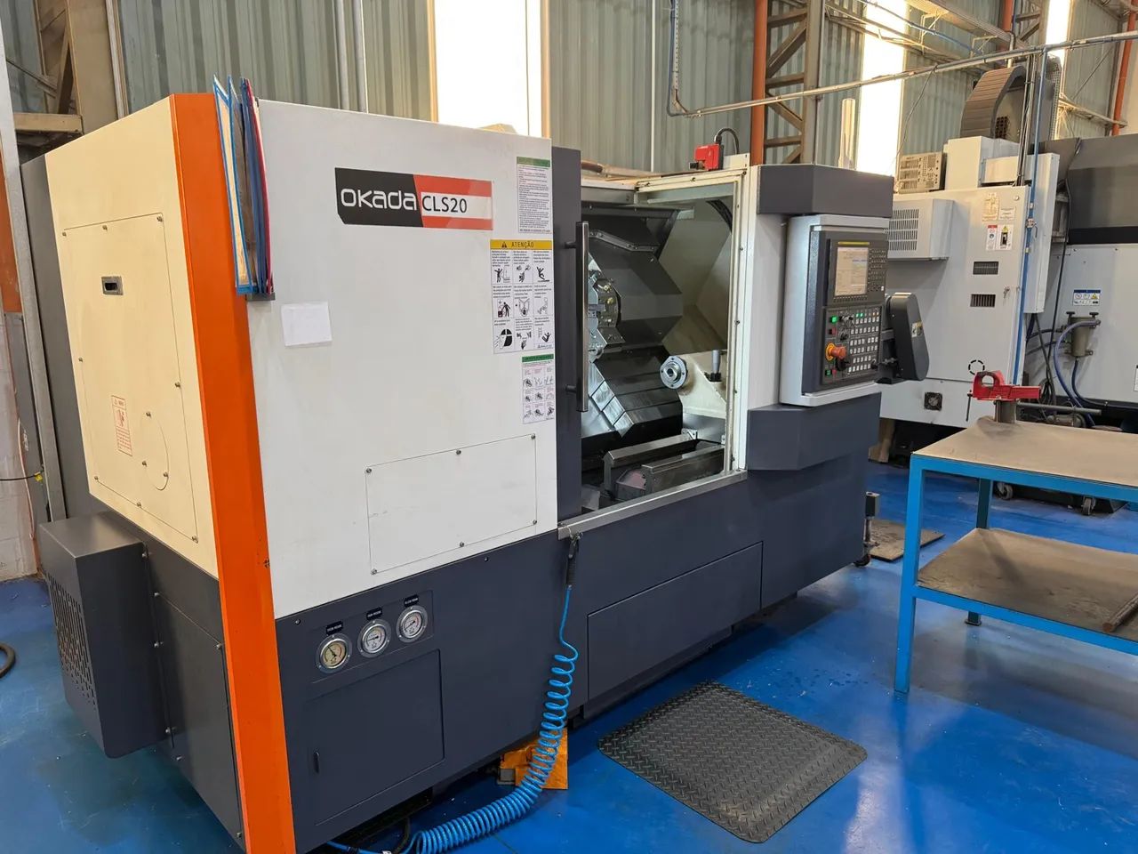 Torno CNC Okada CLS20