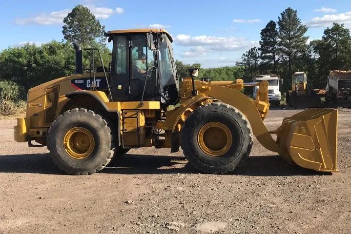 Paescavadeira cat 950 2016