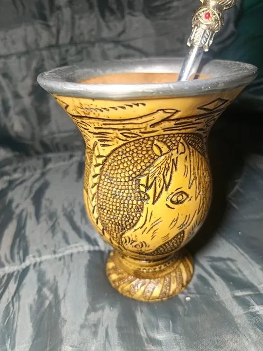 cuia artesanal e bomba para  chimarrão 