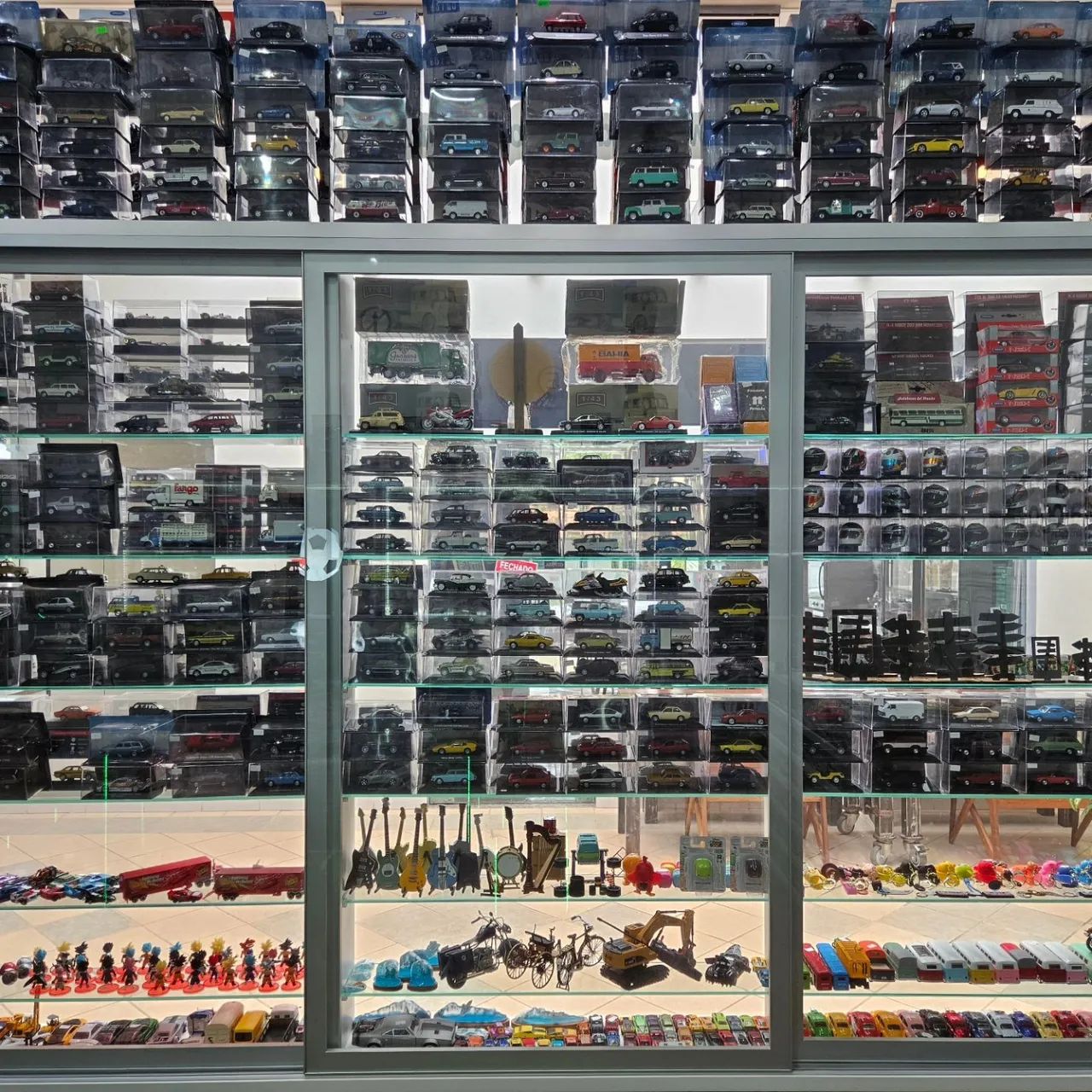 Miniaturas Colecionáveis - Diversos Modelos a partir de 50 reais  - Foto 5