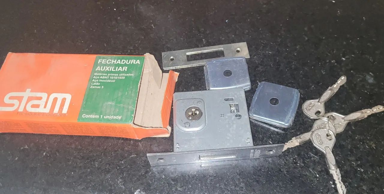 Fechadura auxiliar tetra stam nova na caixa .