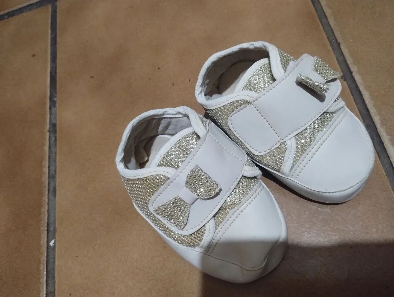 Sapatilhas Bebê Douradas - Foto 3