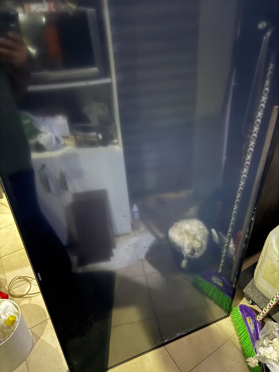 Televisão 65 polegadas UN65MU6100G tv inteira?. - Foto 3