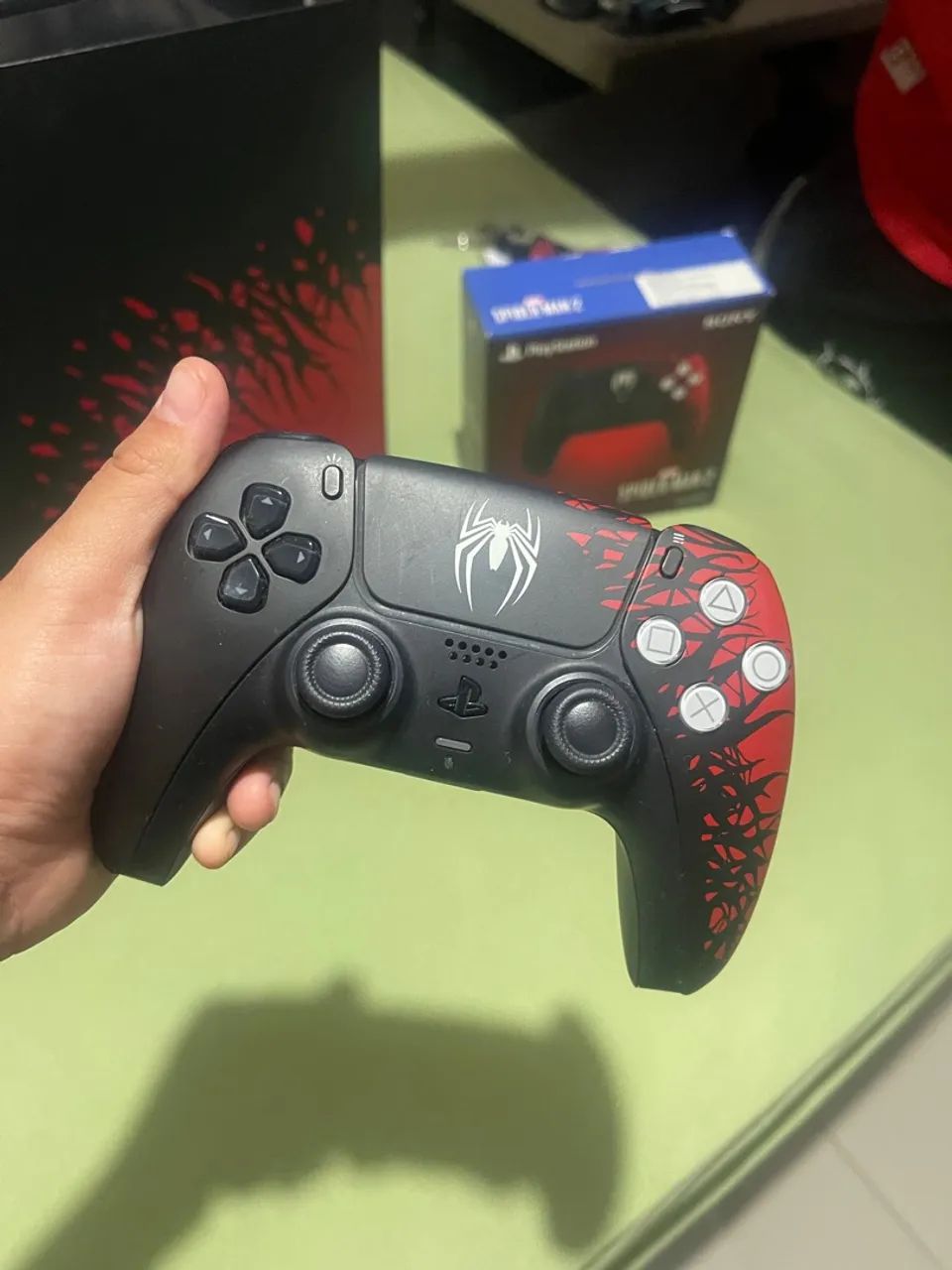 Controle DualSense Spider-Man 2 - Edição Limitada - PS5 - Foto 2