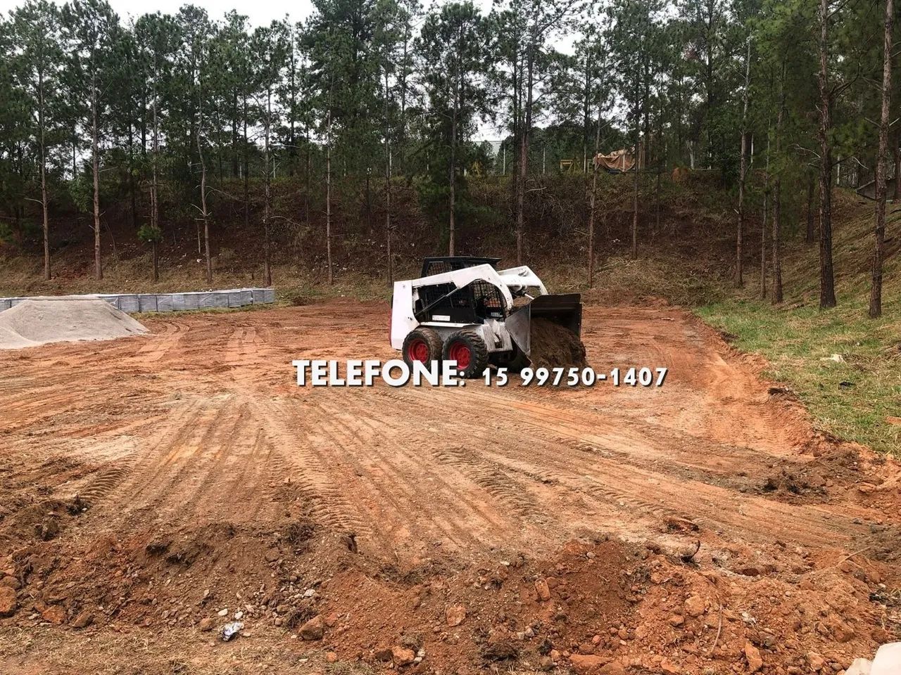 Bobcat com Telefone para contato