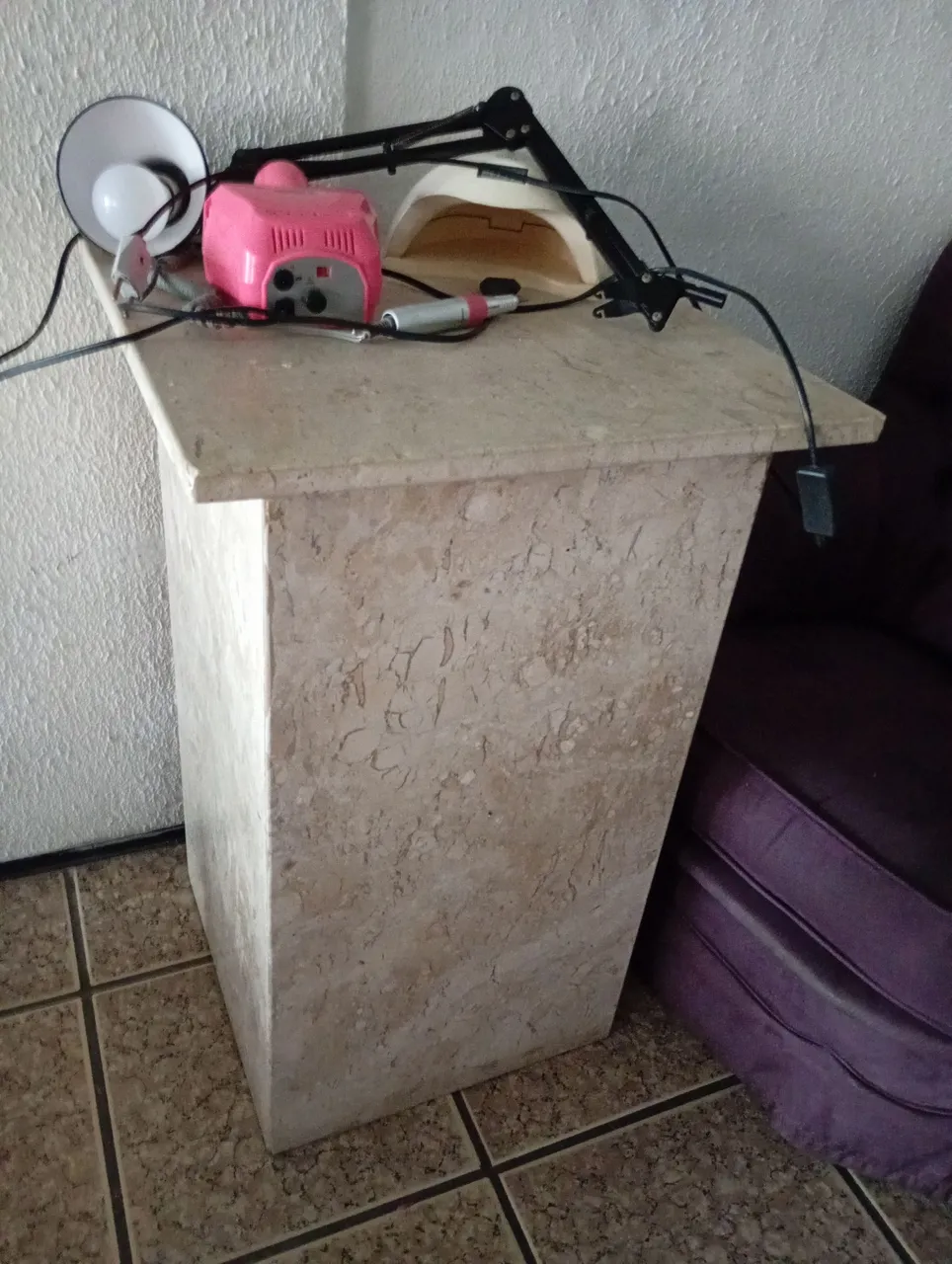 Mesa coluna em pedra marmore