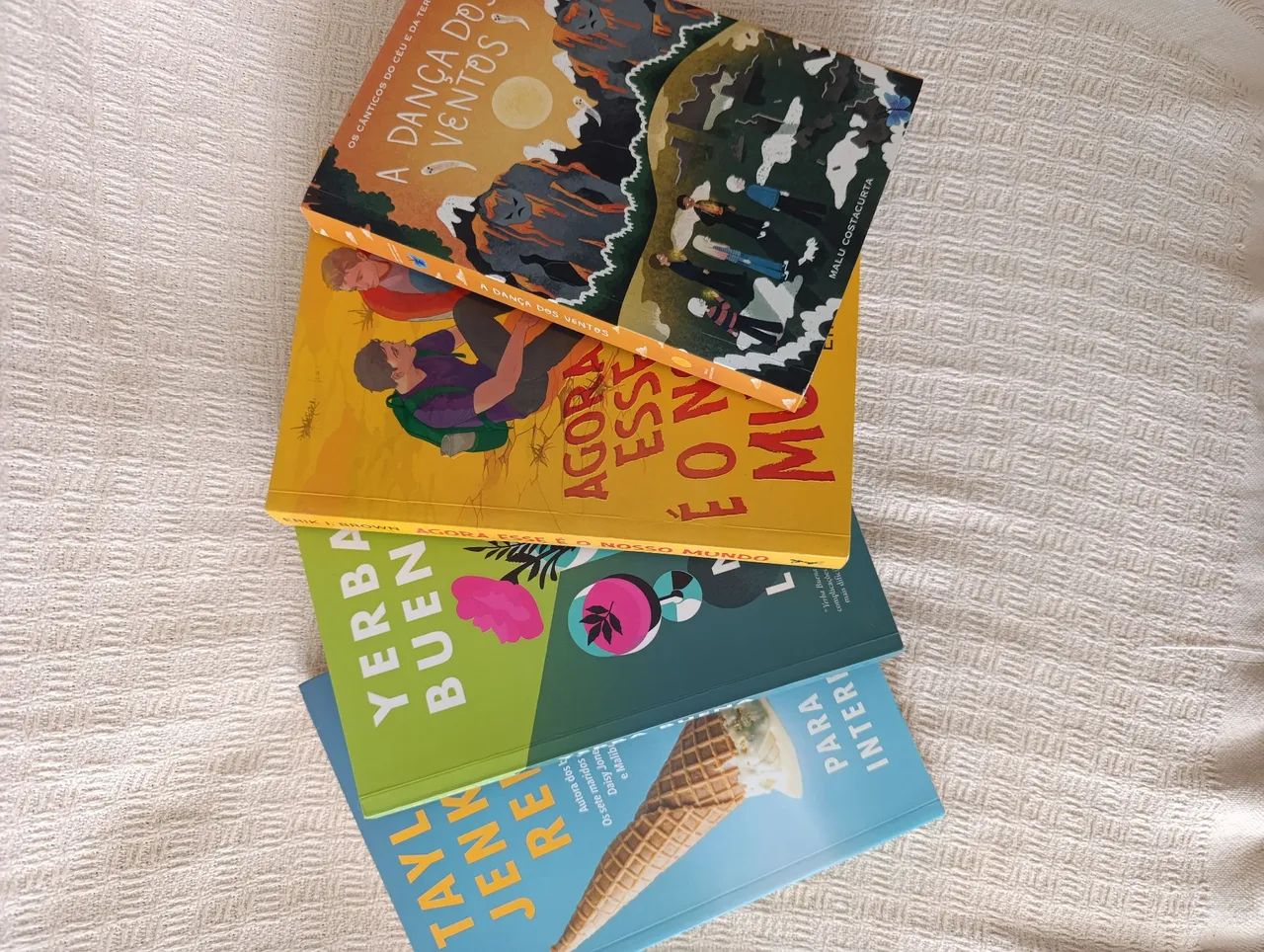 LIVROS EM ÓTIMO ESTADO - Livros e revistas - Pau Amarelo, Paulista