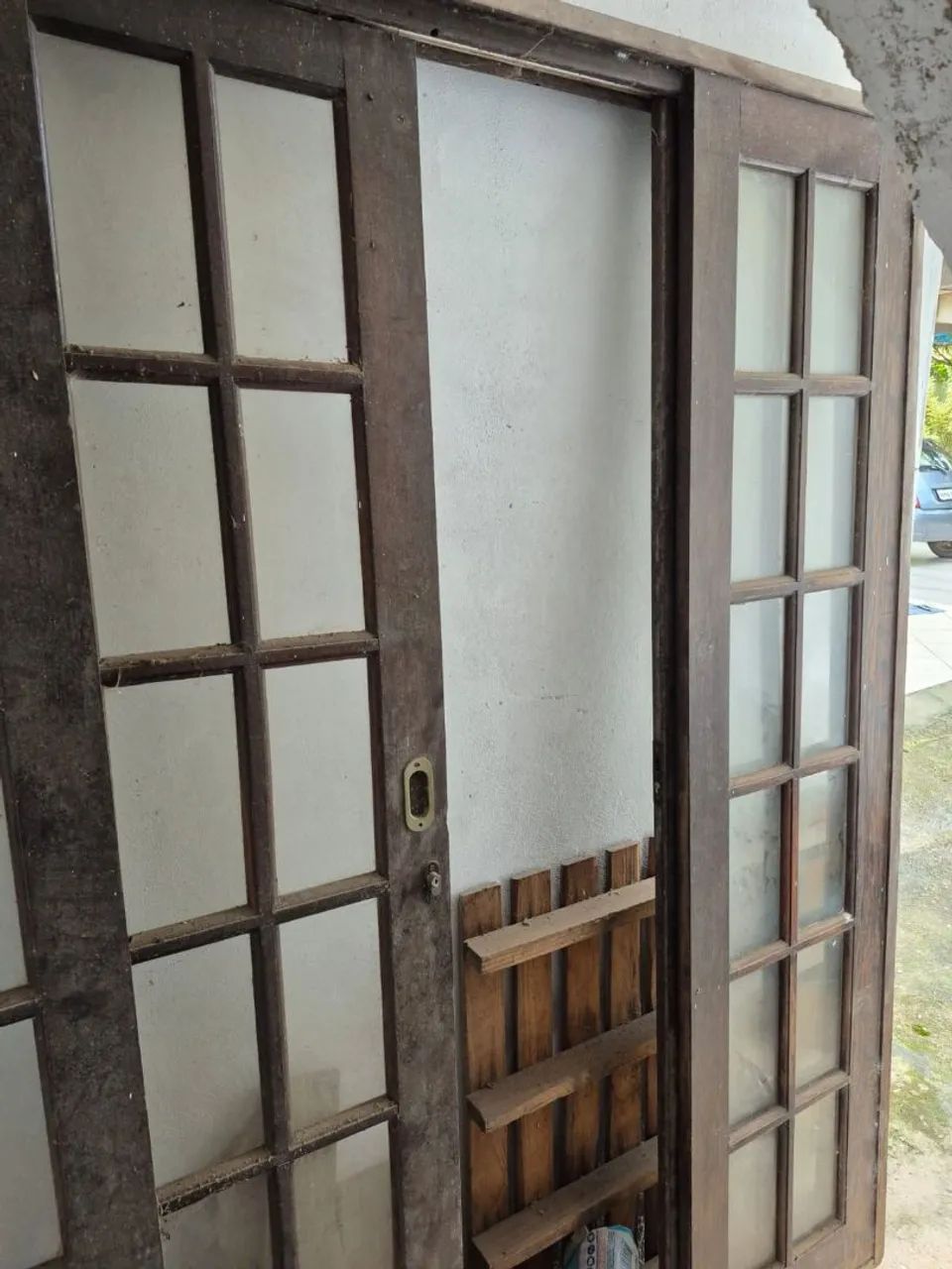 Porta de madeira com vidros - Foto 2