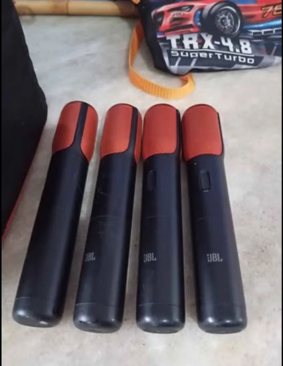 V/T Caixa JBL patybox encore karaokê c/4 microfones originais 