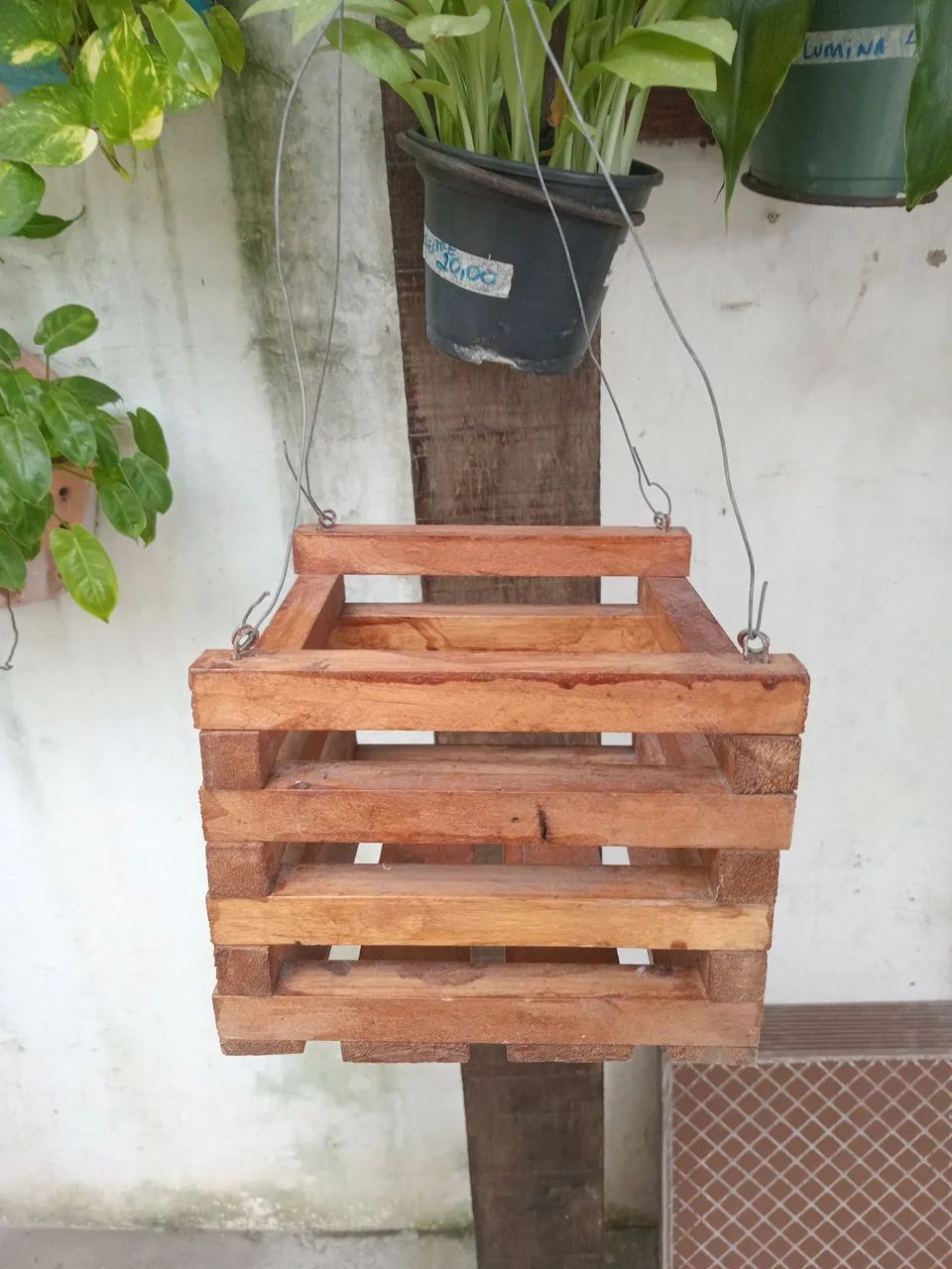 Vaso de madeira para plantas - suspensor