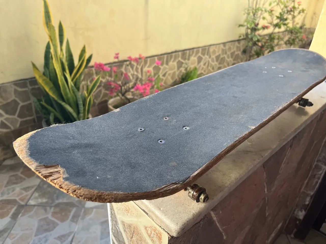 Skate Ciclone Dízima amarelo usado  - Foto 3