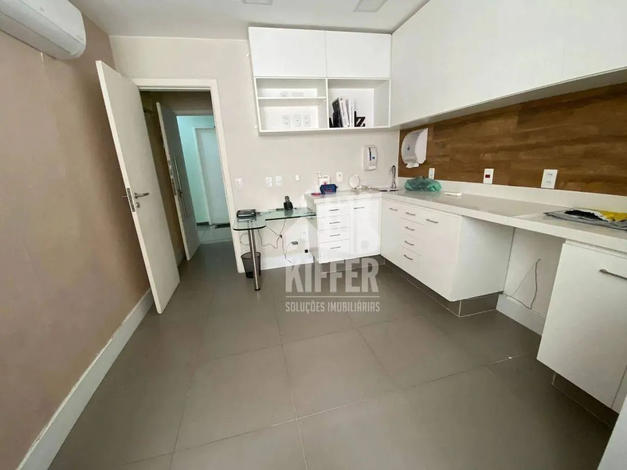 Sala Comercial Pronta no Centro de Niterói Próxima às Barcas - Foto 2
