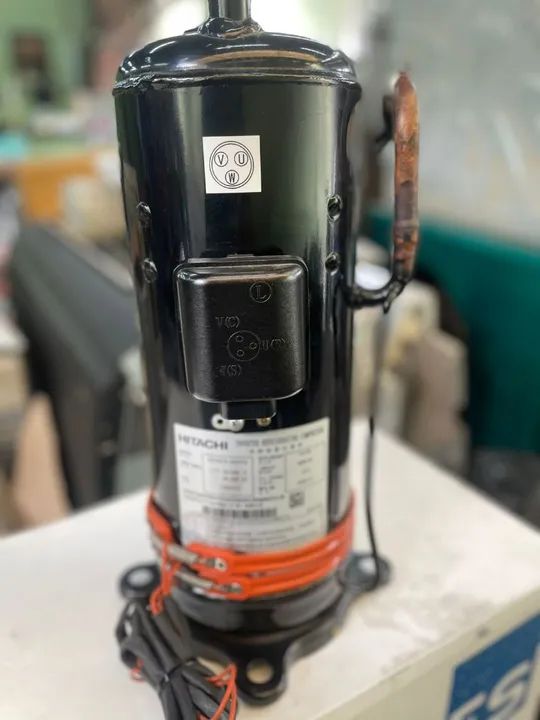 Compressor Hitachi inverter E655DHD-65A2YG 65-220V  - Foto 3