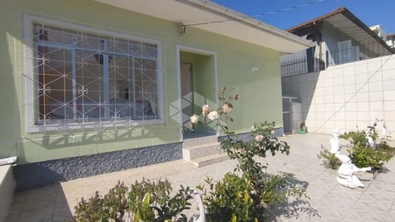 Casa em TRINDADE