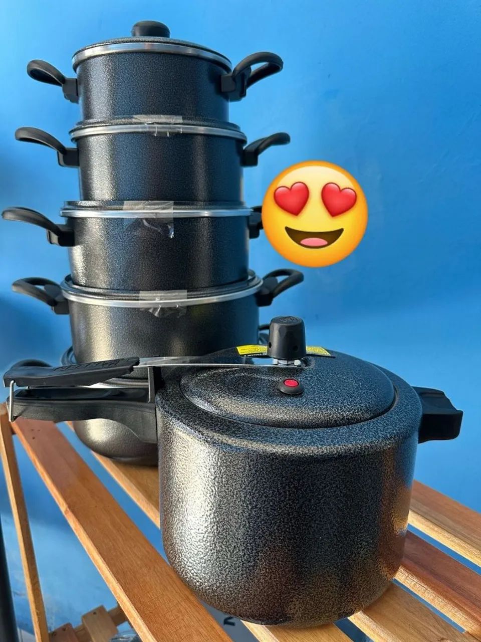 Jogo de Panelas e Panela de Pressão 