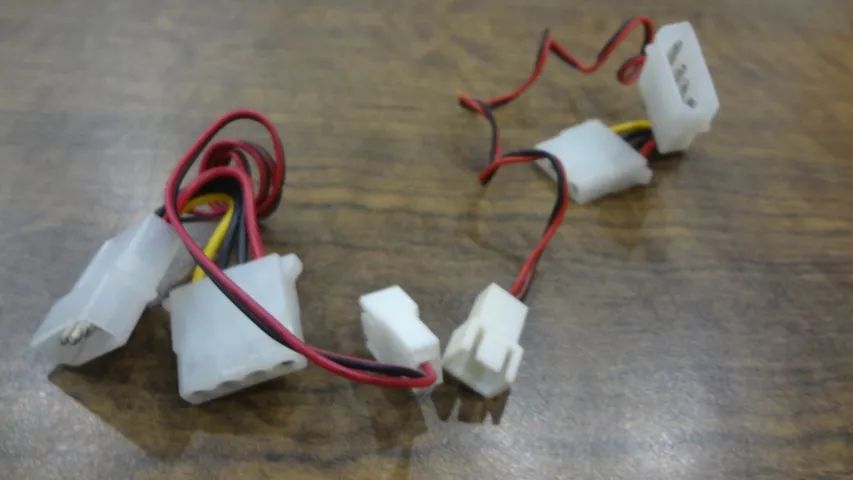 Conversor Duplo Molex para 3 pinos PWM