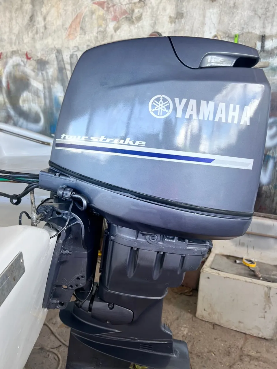 Lancha real 19 motor 90 hp 4 tempos com 600 horas 