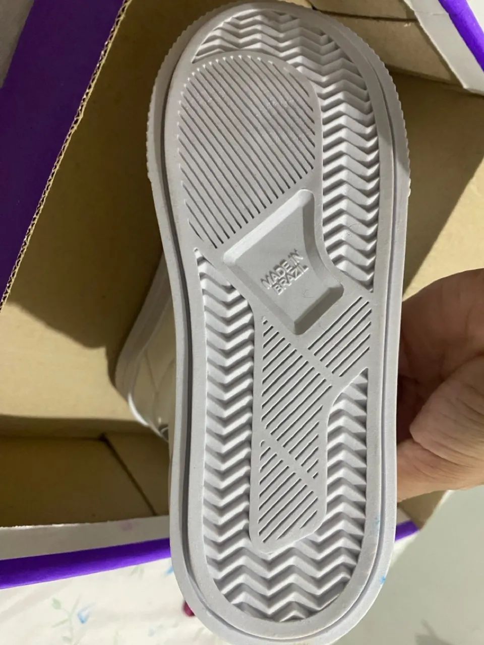 Tênis Infantil Branco com Detalhes - Foto 4